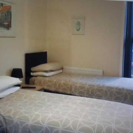 Kings Arms Hotel Farnworth Екстер'єр фото